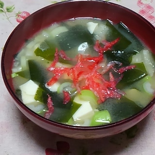 わかめと豆腐とネギと桜海老の味噌汁☆